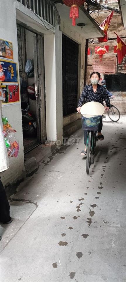 Phòng trọ trong ngõ phố Kim Mã , q.Ba Đình. Chỉ cho khách Nữ .