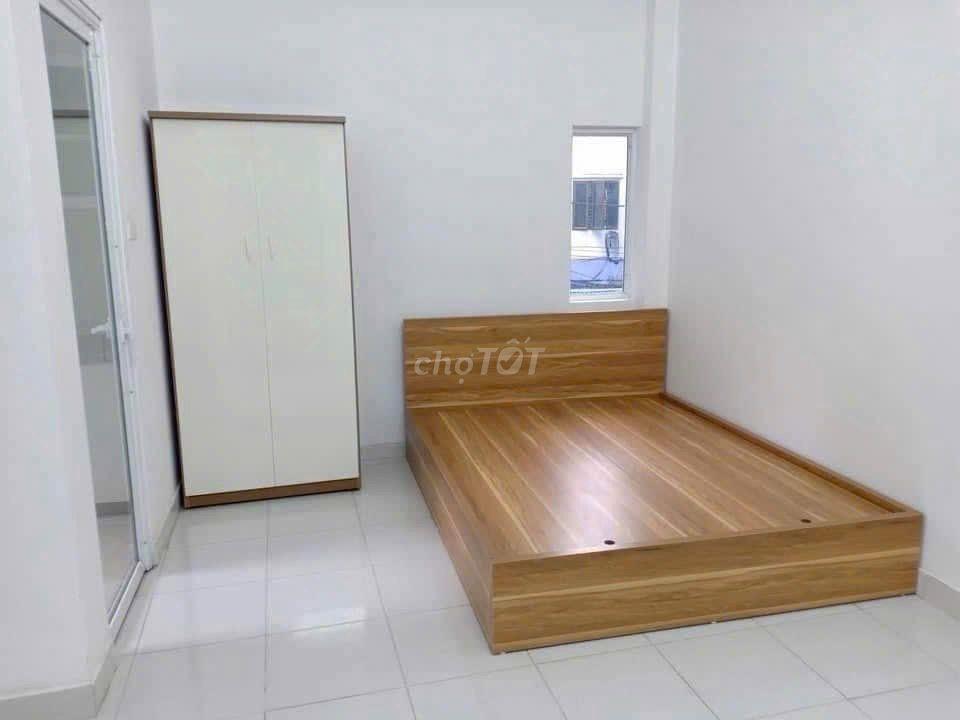 6 TẦNG ,Ô CHỜ THANG MÁY , 100M RA Ô TÔ TRÁNH-KHU VỰC HỘI TỤ SINH VIÊN