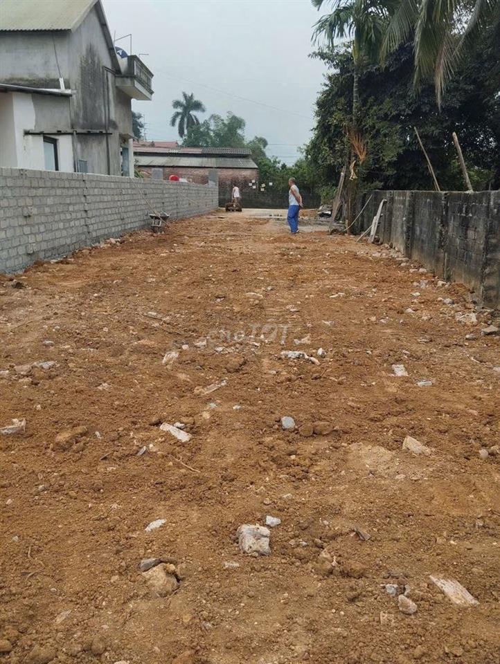 Bán đất 150m2 thổ cư , địa chỉ Thôn Bài, xã Yên Bài, tp Hà Nội