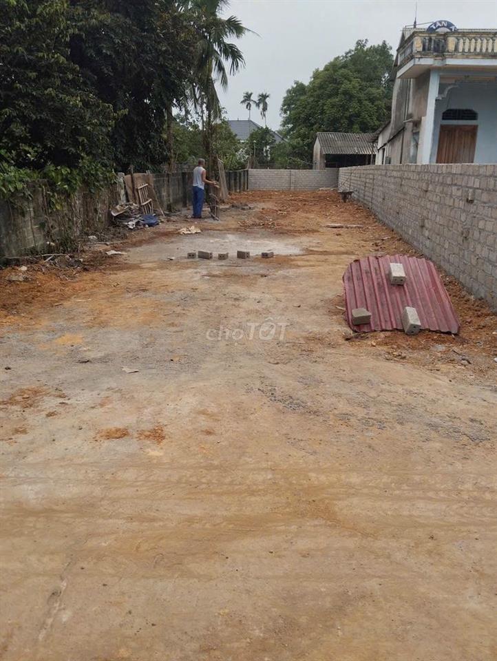 Bán đất 150m2 thổ cư , địa chỉ Thôn Bài, xã Yên Bài, tp Hà Nội