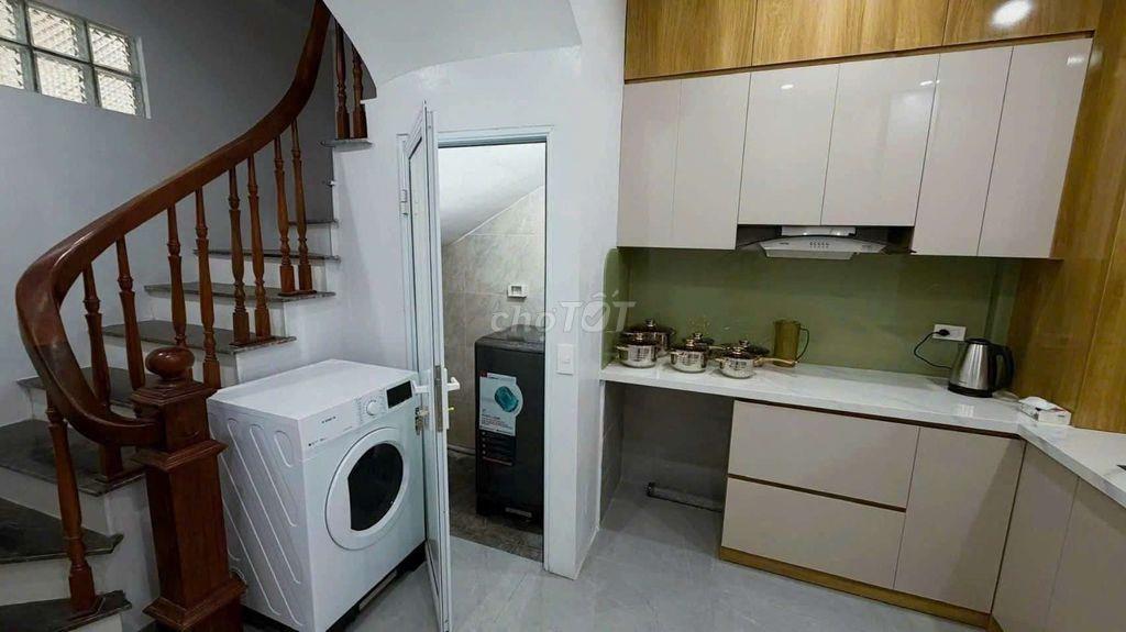 Cho Thuê Nhà 5 tầng ngõ 75 Hồ Tùng Mậu