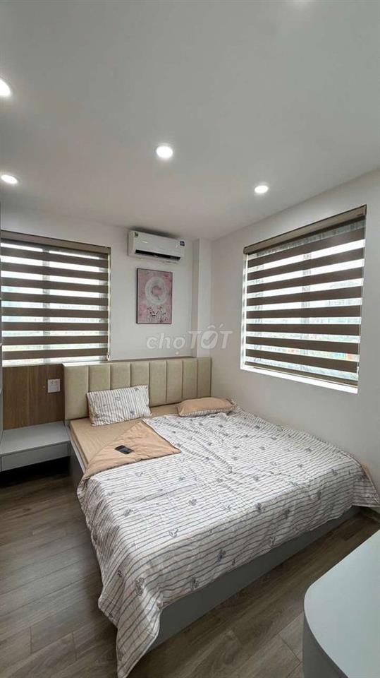 chính chủ tôi cần bán CHCC Nam Trung Yên, 70m 2PN, nội thất cao cấp