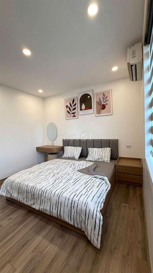 chính chủ tôi cần bán CHCC Nam Trung Yên, 70m 2PN, nội thất cao cấp