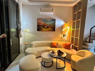 NHÀ ĐẸP Ở NGAY, CỔ NHUẾ, THANG MÁY, 20M RA Ô TÔ, 35M2, CHỈ 8 TỶ