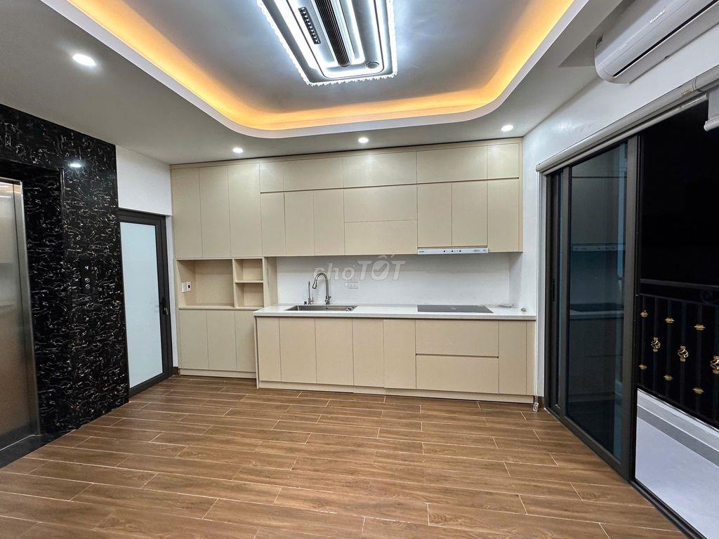 NHÀ ĐẸP Ở NGAY, CỔ NHUẾ, THANG MÁY, 20M RA Ô TÔ, 35M2, CHỈ 8 TỶ