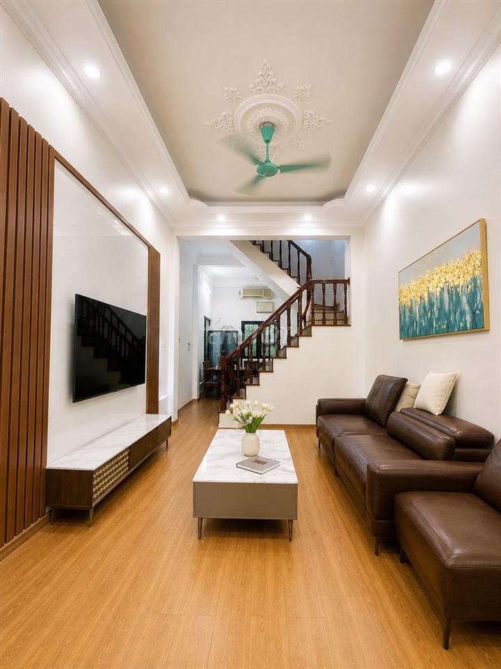 BÁN NHÀ CẦU GIẤY, GẦN TRƯỜNG ĐH QUỐC GIA, KO QUY HOẠCH, 35M2, 10 TỶ