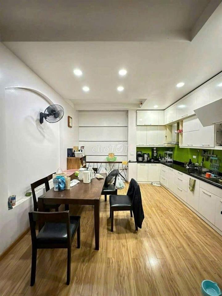 CHO THUÊ NHÀ TẠI NGUYỄN CHÍ THANH, ĐỐNG ĐA, 65M2, 5 TẦNG, 25TR/THÁNG