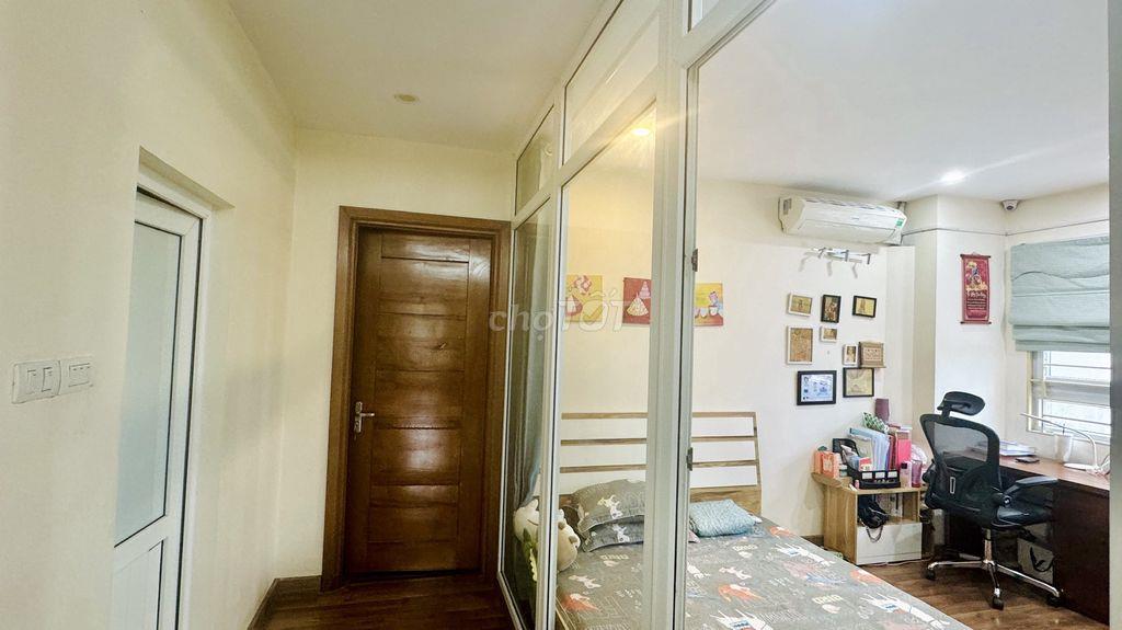 Chính chủ cho thuê căn hộ CT2B Nam Cường 3 PN, DT lớn, đủ đồ