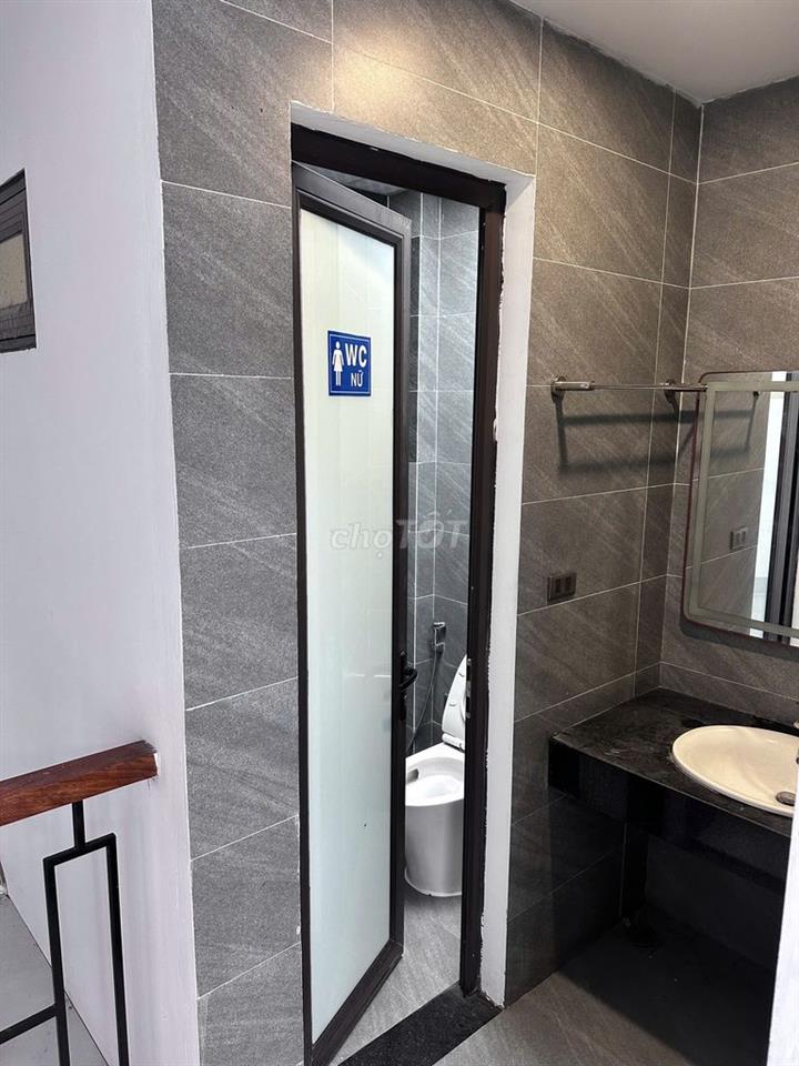 Cho thuê mặt bằng văn phòng tầng 1&3 ngõ ô tô tránh, hầm xe - 15tr