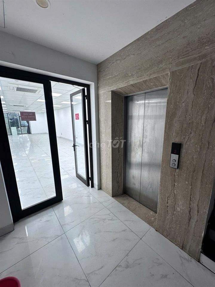 Cho thuê mặt bằng văn phòng tầng 1&3 ngõ ô tô tránh, hầm xe - 15tr
