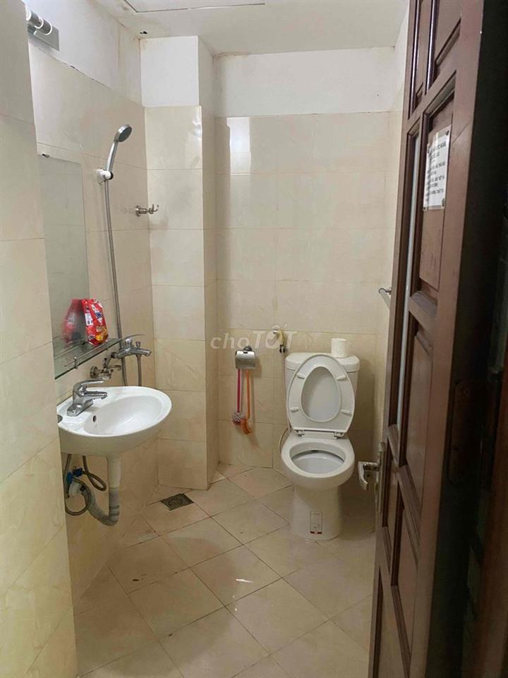 cho thuê phòng trọ dt: 28m2 ban công riêng