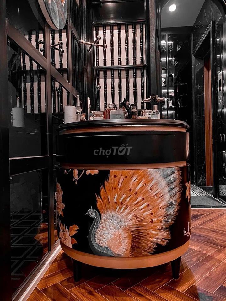 Nhà cực đẹp con phố vip Hoàng Cầu - Gara 7 tầng NT dát vàng  >20tỷ