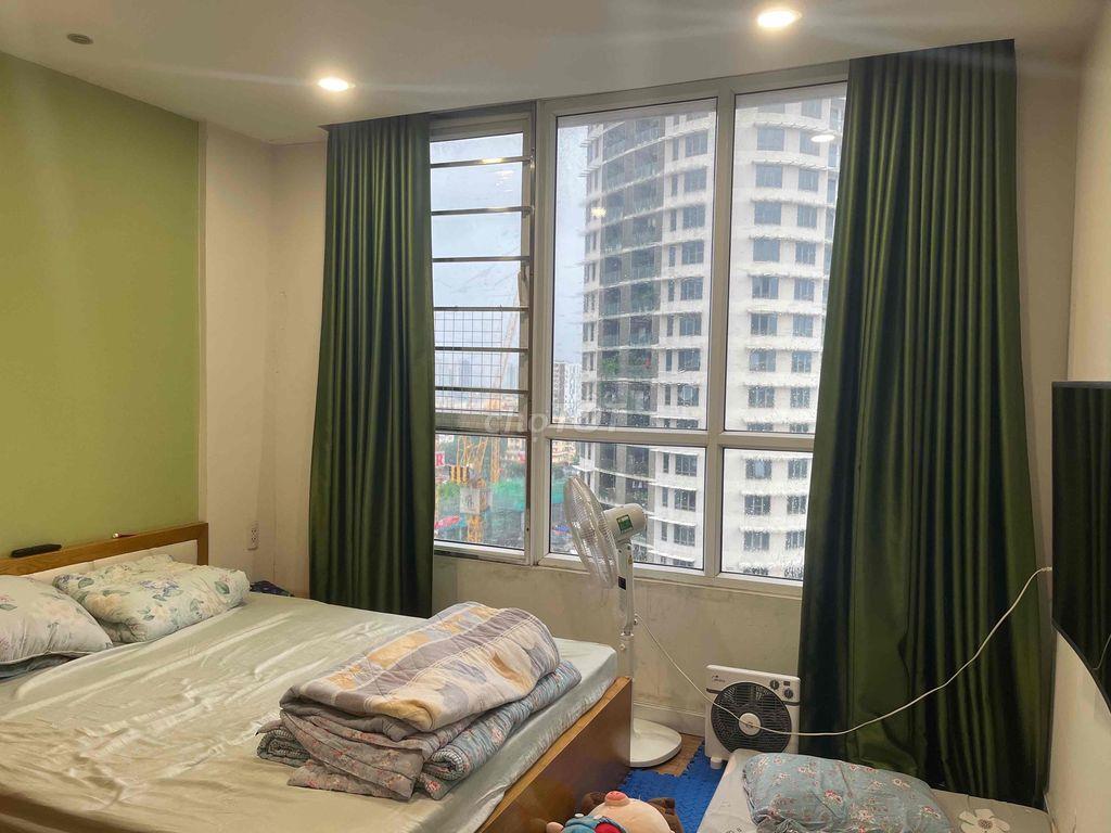 chính chủ cần bán căn hộ