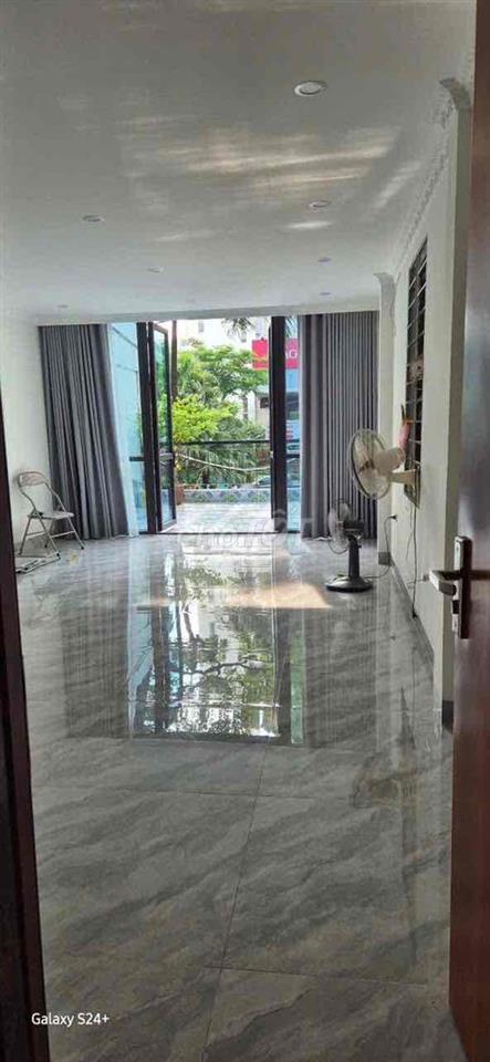 CHO THUÊ TOÀ NHÀ VP VIP 6TẦNG THANG MÁY- KHU PHỐ SẦM UẤT -KINH DOANH