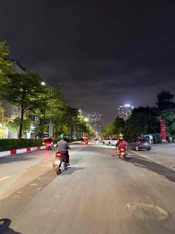 CHO THUÊ NHÀ NGUYÊN CĂN PHỐ MIẾU ĐẦM VỪA LÀM VP VỪA LÀM KHO 100Mx2TÂNG