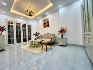 TÒA CĂN HỘ ĐỘI CẤN BA ĐÌNH- Ô TÔ VÀO NHÀ-NGÕ THÔNG KINH DOANH