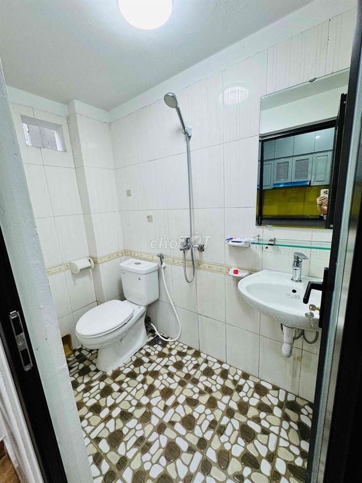 cc mini 6tầng , cho thuê P302 ngõ 27 đường võ chí công