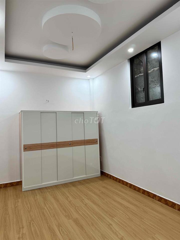 cc mini 6tầng , cho thuê P302 ngõ 27 đường võ chí công