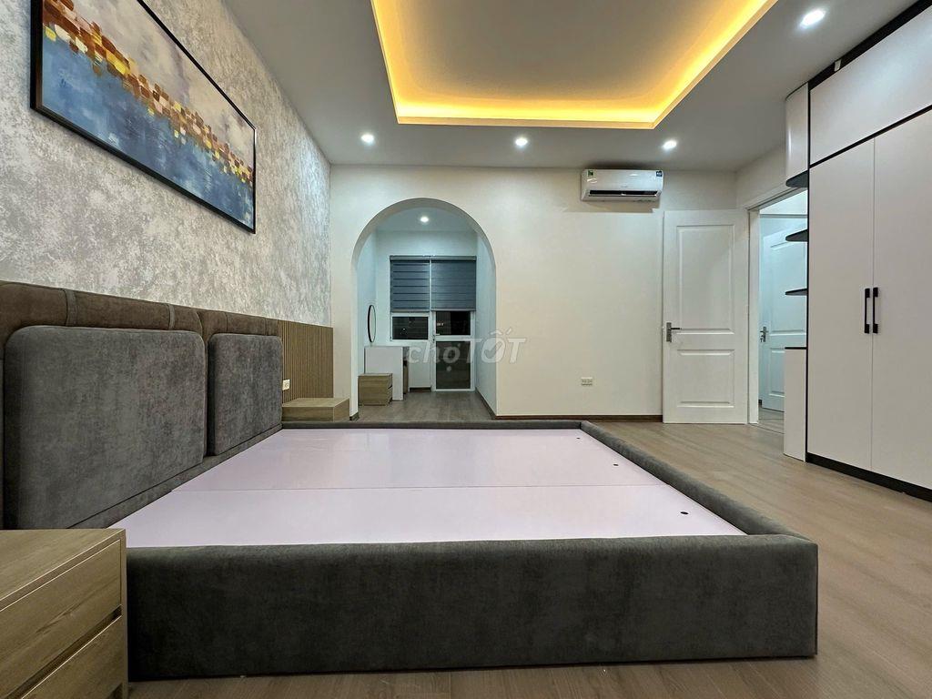 Bán chung cư MIPEC 2 ngủ - 82m2- ô tô - 9,3 tỷ