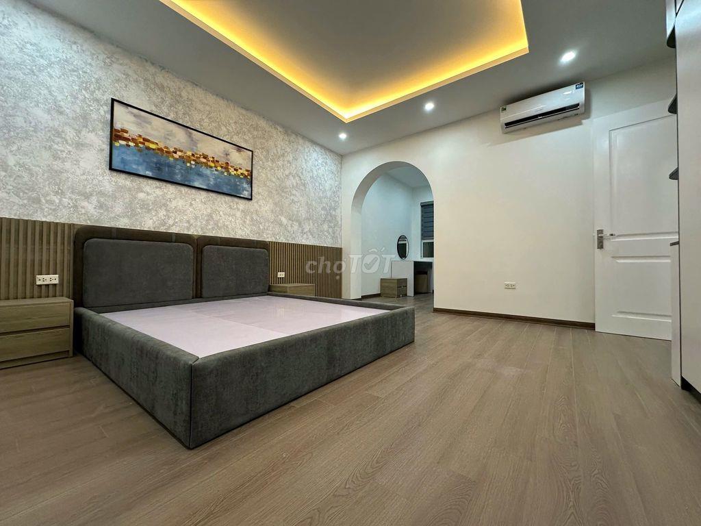 Bán chung cư MIPEC 2 ngủ - 82m2- ô tô - 9,3 tỷ
