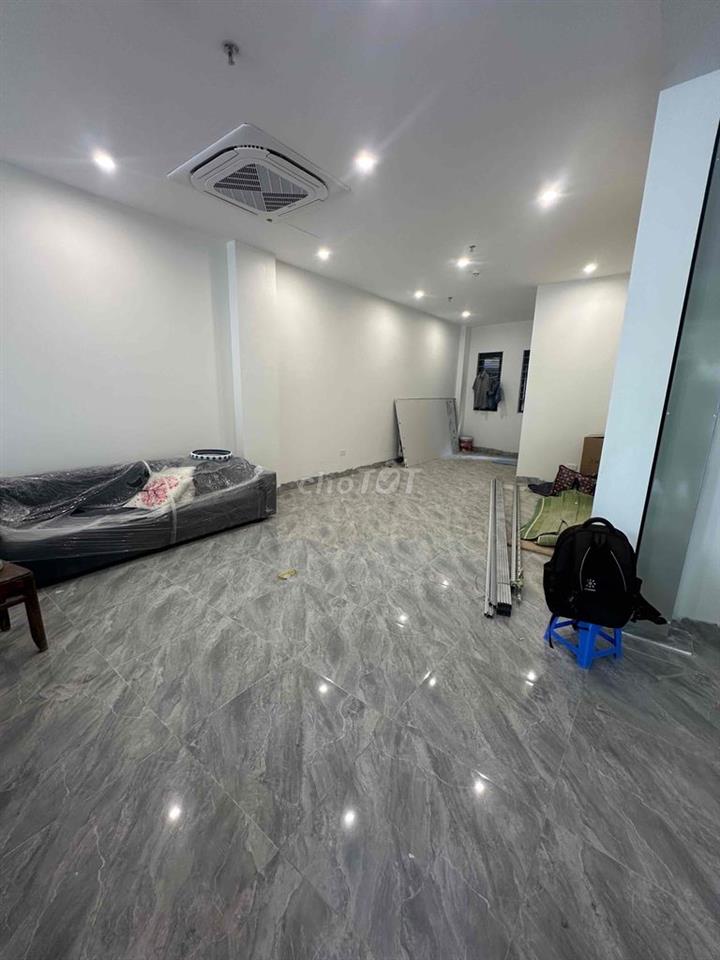 🏡 🏡🏡-  chính chủ cho thuê 👏👏 🏰 - Tầng văn phòng mới 100% 🏡 - Diện tích