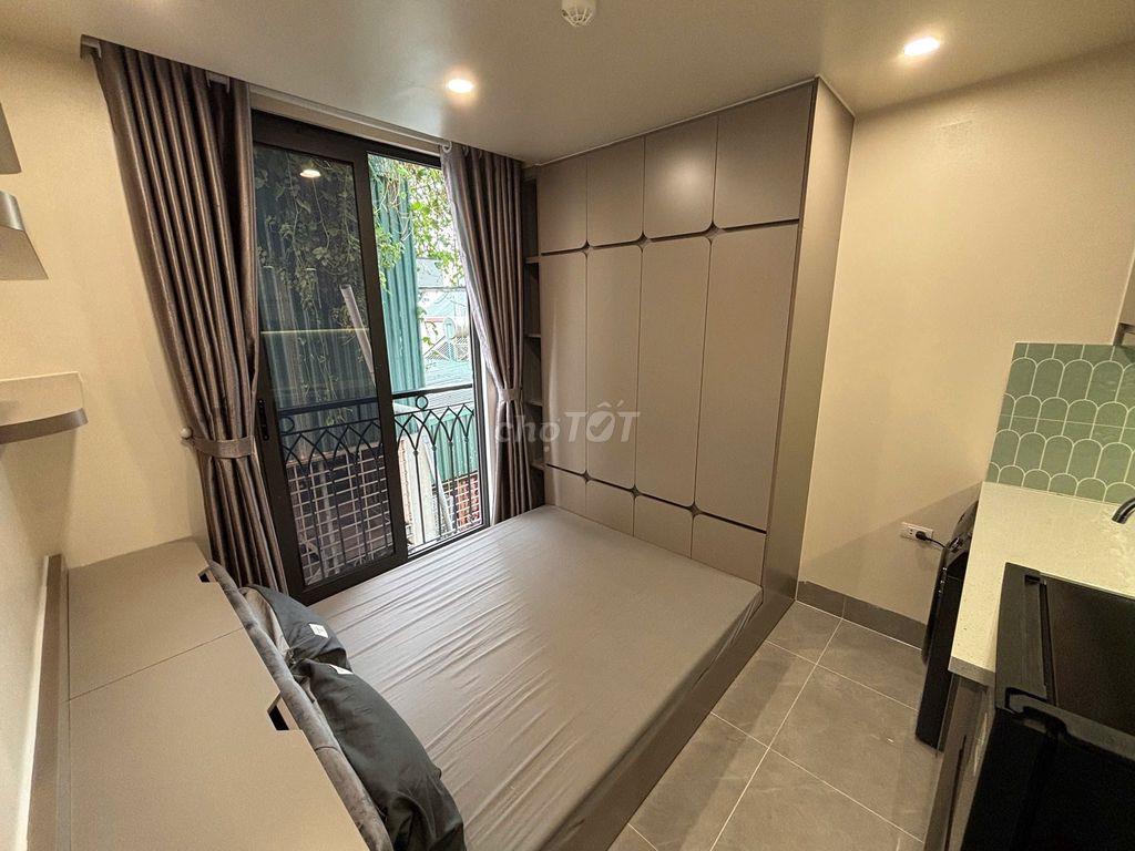 CCMN mới. Ban công. Đủ đồ, Máy giặt riêng. Đẹp như khách sạn 5 sao