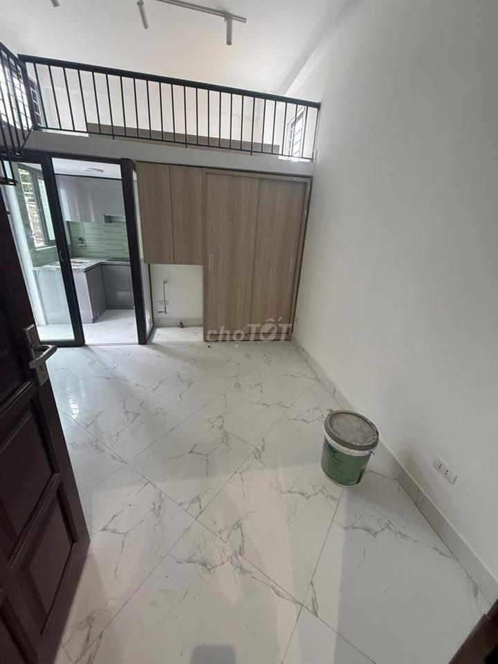 CCMN MỚI. Đủ đồ, Máy giặt riêng, Bếp tách riêng. Gần Bách Kinh Xây