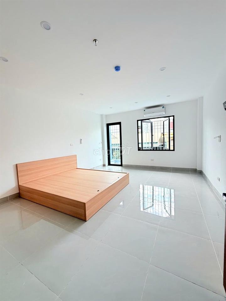 Cho thuê phòng mới, Đủ đồ, Cửa sổ, Ban công thoáng. Giá 3tr8