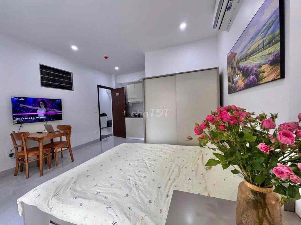 Phòng đẹp thoáng ngay gần Trung tâm Cầu Giấy