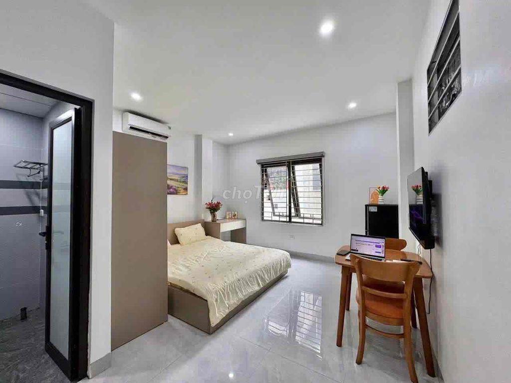 Phòng đẹp thoáng ngay gần Trung tâm Cầu Giấy