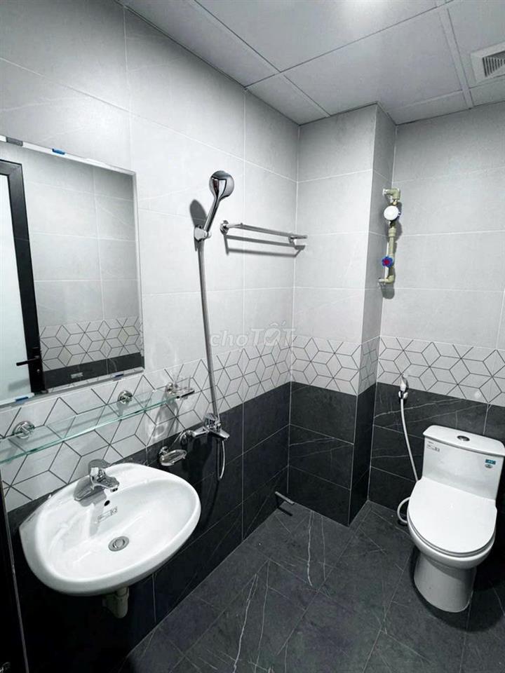 Chính chủ cho thuê CHDV 1N1K tại ngõ 110 Trần Duy Hưng - 7tr8 có fix