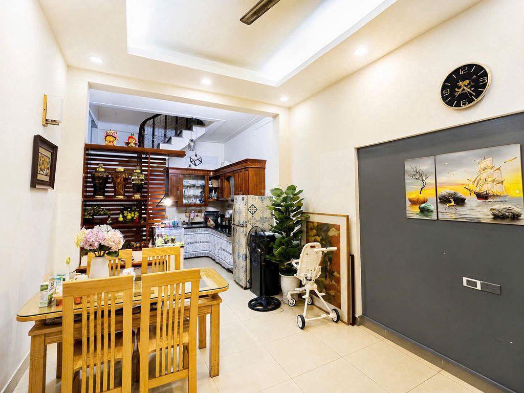 GIA ĐÌNH CẦN BÁN NHÀ 5 TẦNG  – CẦU GIẤY | 9,6 TỶ (như hình)