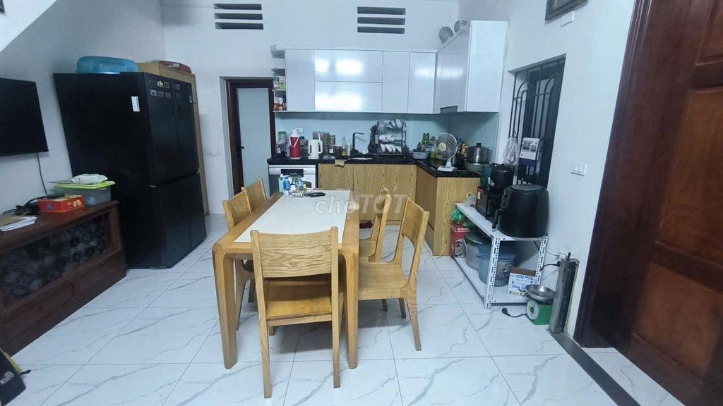 bán nhà 116m mt 10.7m ngõ 89 Lạc Long Quân, Tây Hồ, Hà Nội