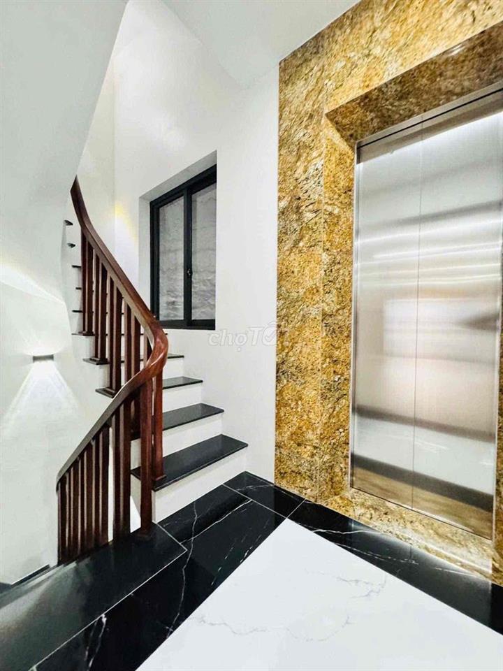 NHÀ MỚI -7 TẦNG- THANG MÁY - RA PHỐ CHỈ VÀI BƯỚC CHÂN - GIÁ 17,8 ty