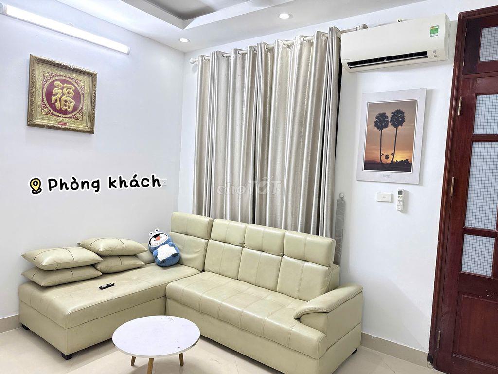 Cho thuê nhà riêng ngõ 255 Cầu Giấy, dt 35m x 5 tầng, 3 ngủ, 1 pk, bếp