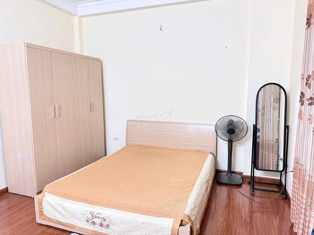 Cho thuê nhà riêng ngõ 255 Cầu Giấy, dt 35m x 5 tầng, 3 ngủ, 1 pk, bếp
