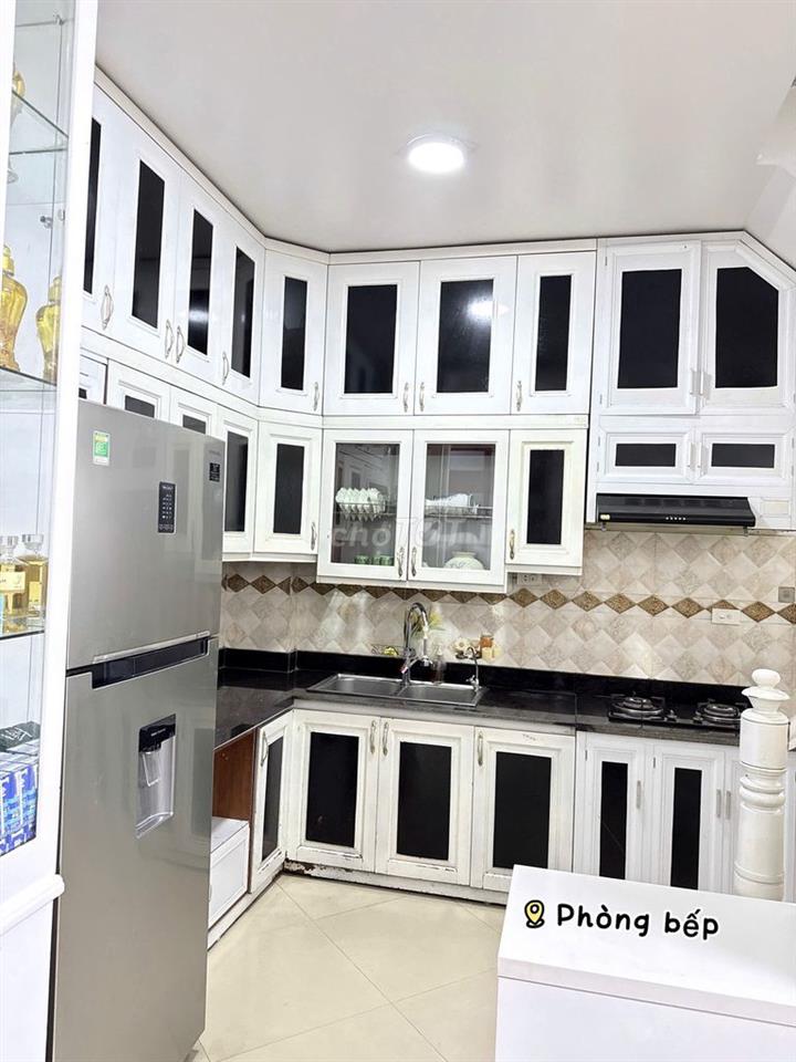 Cho thuê nhà riêng ngõ 255 Cầu Giấy, dt 35m x 5 tầng, 3 ngủ, 1 pk, bếp