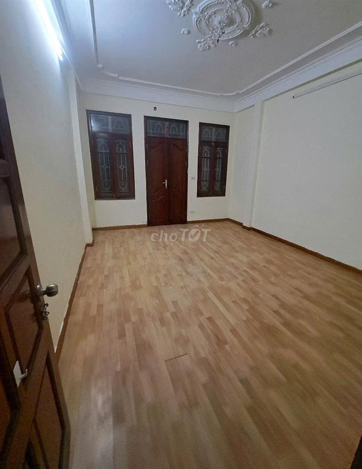 Cho thuê nhà ngõ 61 phố Phạm Tuấn Tài - 65M x 5 tầng đường ô tô tránh