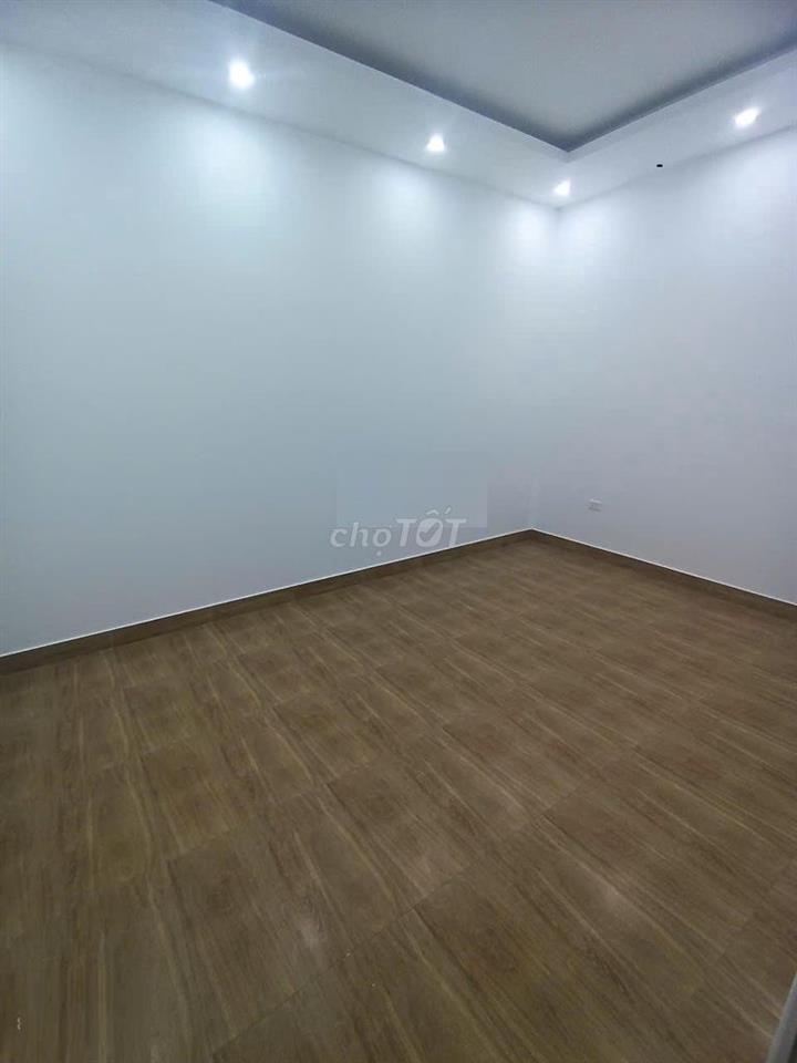 Cho thuê nhà ngõ 61 phố Phạm Tuấn Tài - 65M x 5 tầng đường ô tô tránh