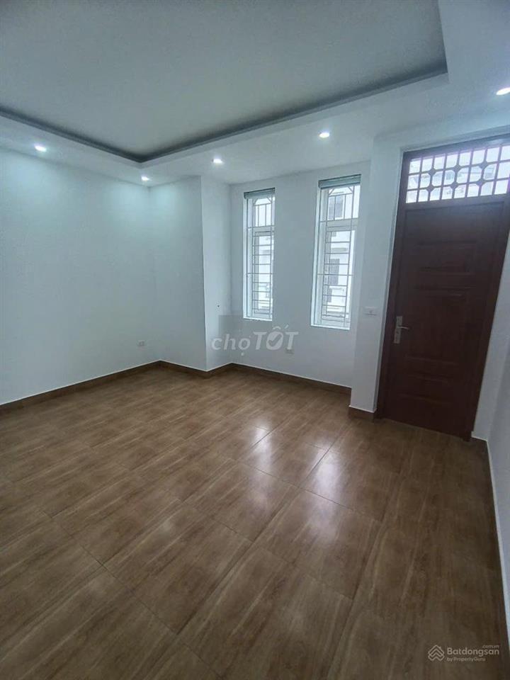 Cho thuê nhà ngõ 61 phố Phạm Tuấn Tài - 65M x 5 tầng đường ô tô tránh