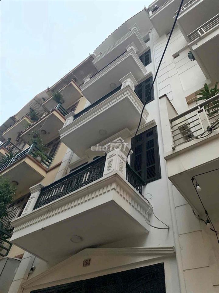 Cho thuê nhà ngõ 180 Hoàng Quốc Việt, 50m2 x 5 tầng đủ Đh, ngõ để ô tô