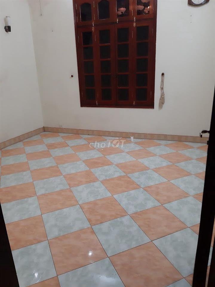 Nhà cho thuê ngõ 234 Hoàng Quốc Việt, 60m2 x 5 tầng, 20 triệu/tháng