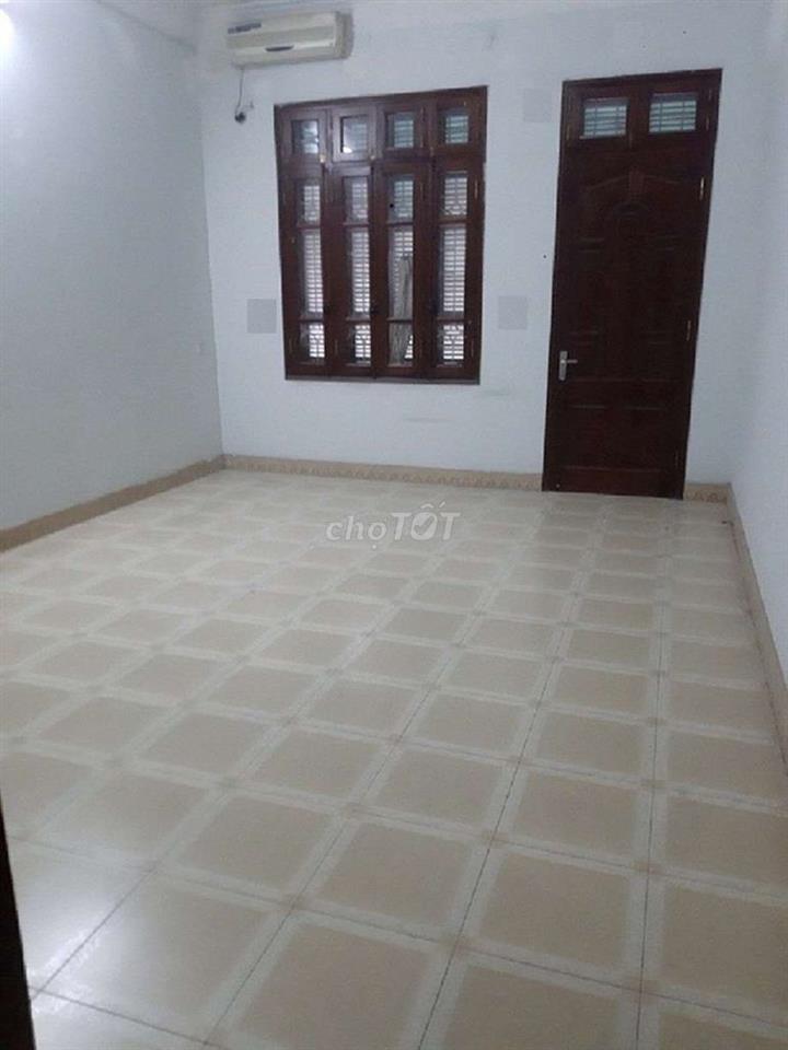Nhà cho thuê ngõ 234 Hoàng Quốc Việt, 60m2 x 5 tầng, 20 triệu/tháng
