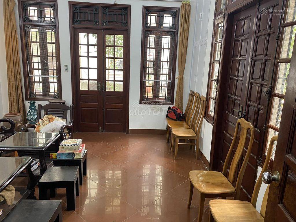 Cho thuê nhà phố Nghĩa Đô - Dt 80m2 x 4 tầng lô góc làm Vp, Kinh doanh