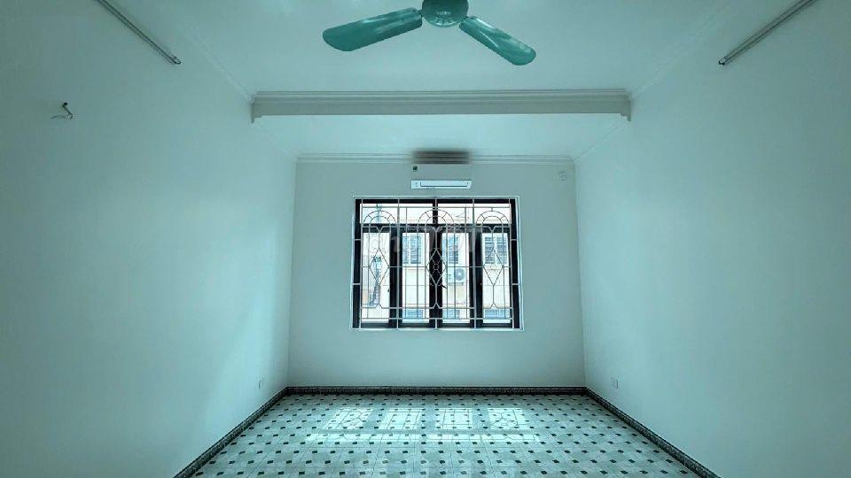 Cho thuê nhà ngõ 43 Nguyễn Phong Sắc, Dt 35m x 5 tầng, Giá 16 triệu/th