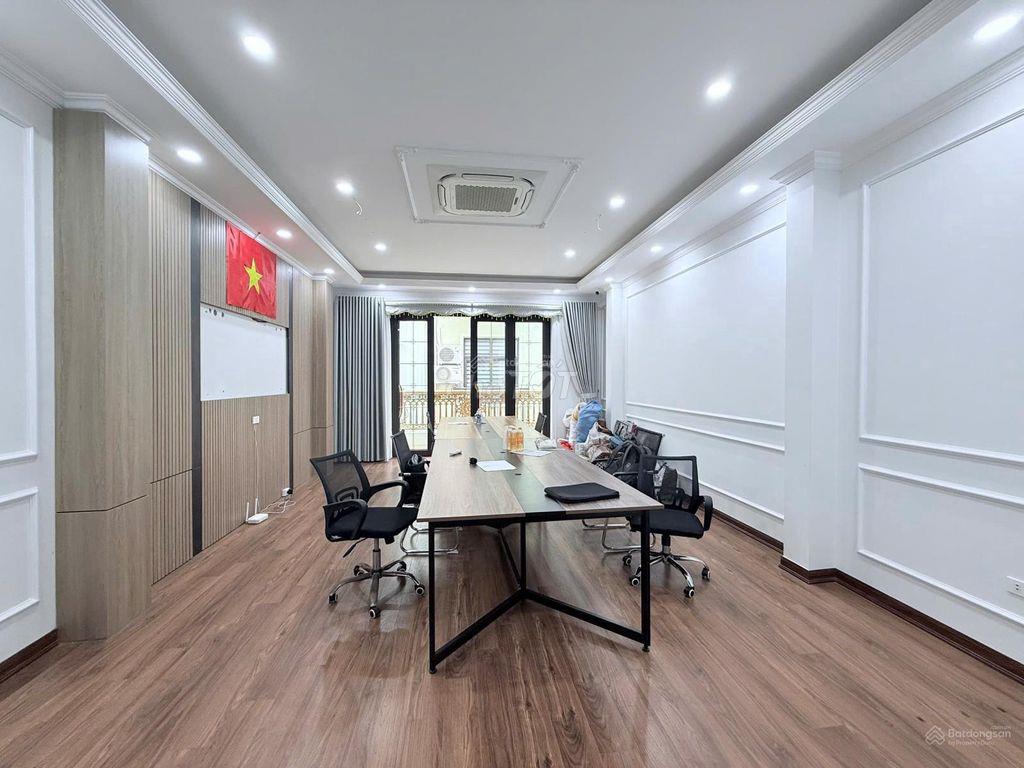 Nhà ngõ 1 Phạm Tuấn Tài - DT 60m x 6 Tầng có Thang Máy - ĐH - Mới đẹp