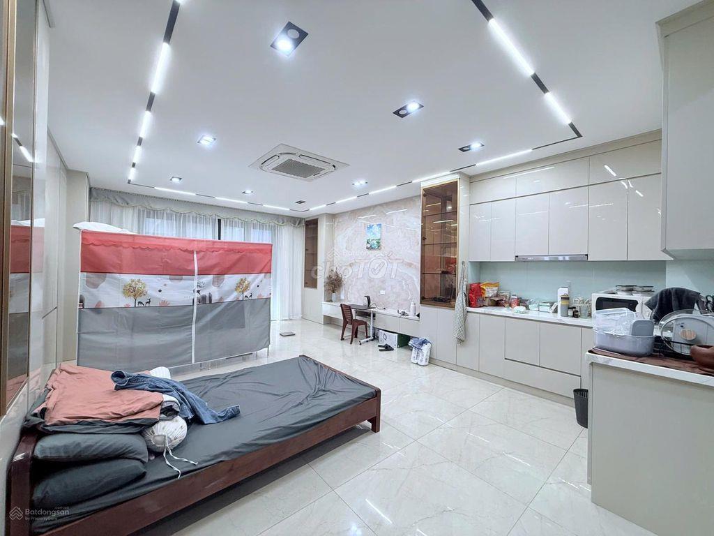 Nhà ngõ 1 Phạm Tuấn Tài - DT 60m x 6 Tầng có Thang Máy - ĐH - Mới đẹp