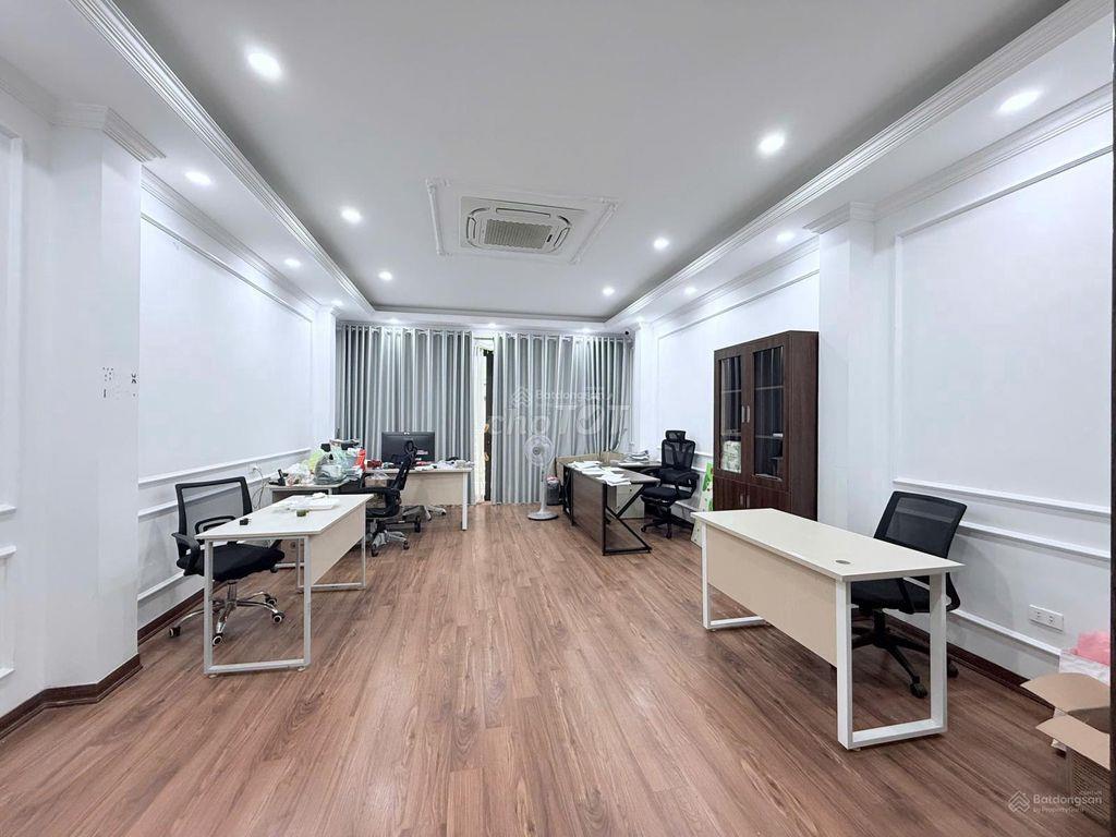 Nhà ngõ 1 Phạm Tuấn Tài - DT 60m x 6 Tầng có Thang Máy - ĐH - Mới đẹp