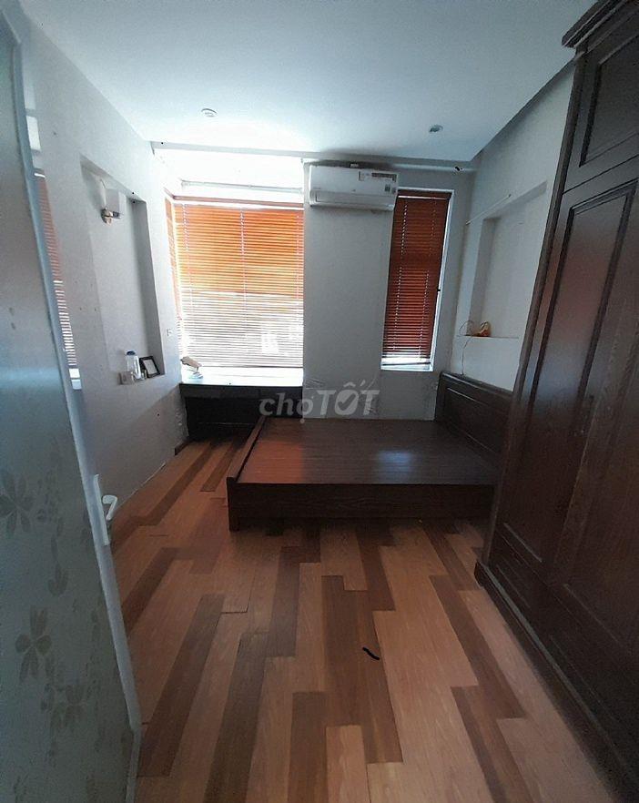 Cho thuê nhà ngõ 132 Cầu Giấy, Dt 45m2 x 4 tầng có đh, Nl, Bếp 