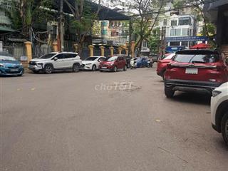 Nhà 5 tầng  ngõ 6 phố Trần Quốc Hoàn - cạnh trường Nguyễn Bỉnh Khiêm